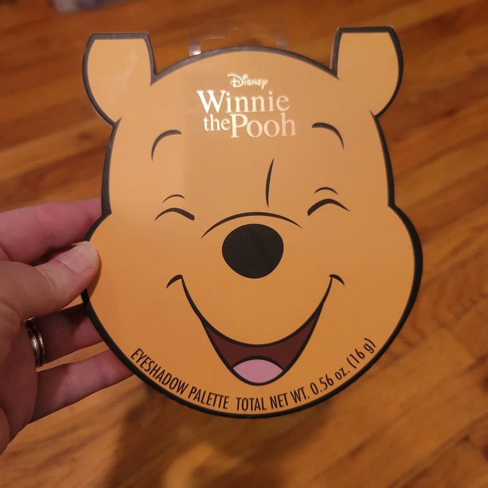 New Taste Winnie the Pooh Eyeshadow Palette